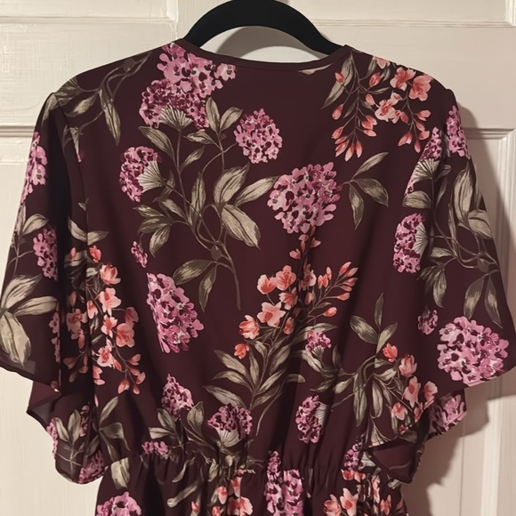 Adelyn Rae Burgundy Floral Mini Dress Size Small - Picture 9 of 11